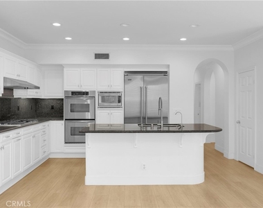 5271 Pearce Drive - Photo Thumbnail 15