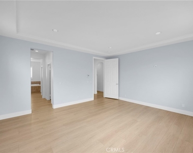 5271 Pearce Drive - Photo Thumbnail 28