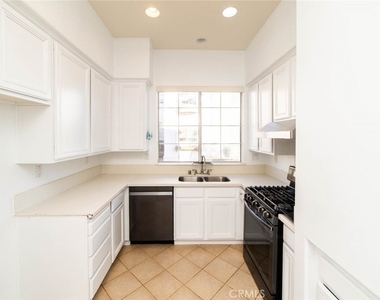 2813 Player Lane - Photo Thumbnail 7