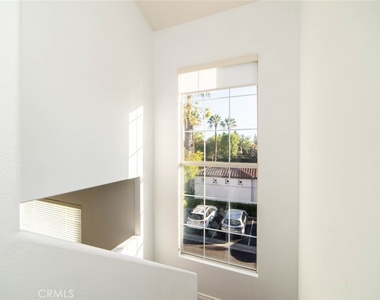 2813 Player Lane - Photo Thumbnail 10