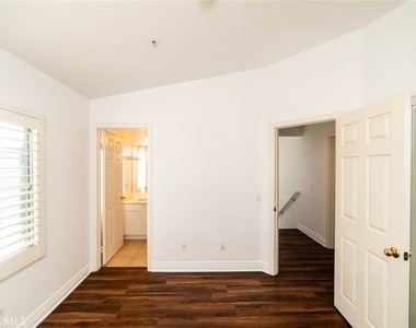 2813 Player Lane - Photo Thumbnail 13