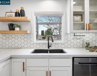 626 S South Street - Photo Thumbnail 2