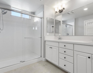 151 Manly Terrace - Photo Thumbnail 20