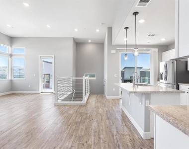151 Manly Terrace - Photo Thumbnail 8