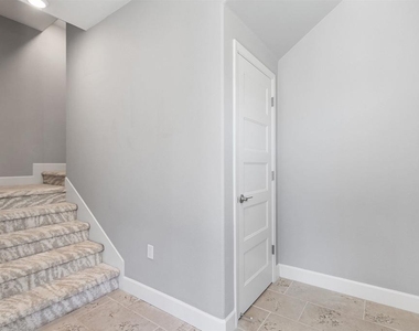 151 Manly Terrace - Photo Thumbnail 4