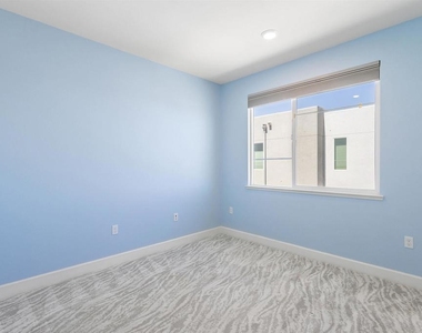 151 Manly Terrace - Photo Thumbnail 21