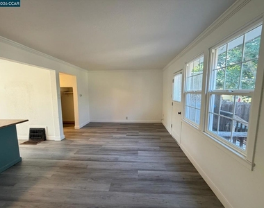 162 Calhoun St - Photo Thumbnail 11