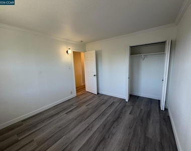162 Calhoun St - Photo Thumbnail 19