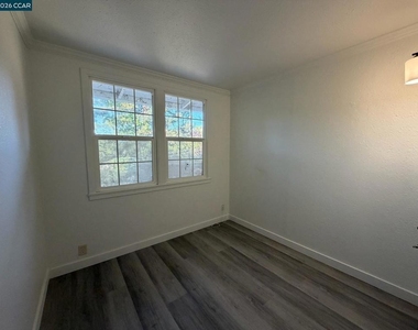 162 Calhoun St - Photo Thumbnail 26