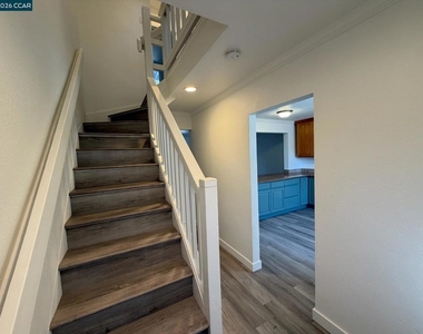 162 Calhoun St - Photo Thumbnail 2