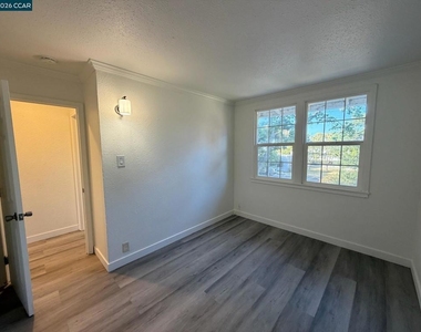 162 Calhoun St - Photo Thumbnail 21