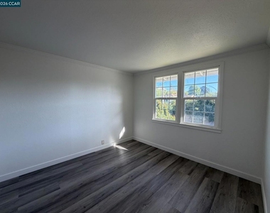 162 Calhoun St - Photo Thumbnail 17