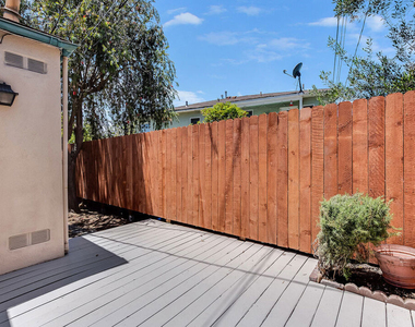 1655 Malcolm Avenue - Photo Thumbnail 5