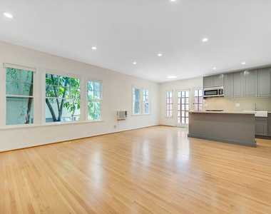 1655 Malcolm Avenue - Photo Thumbnail 11