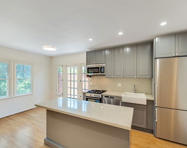 1655 Malcolm Avenue - Photo Thumbnail 14