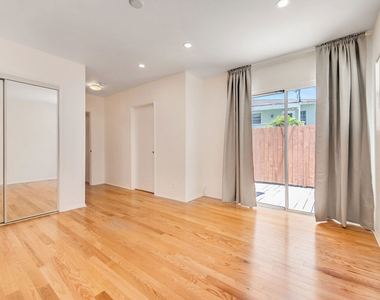 1655 Malcolm Avenue - Photo Thumbnail 19