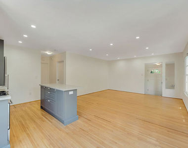 1655 Malcolm Avenue - Photo Thumbnail 15