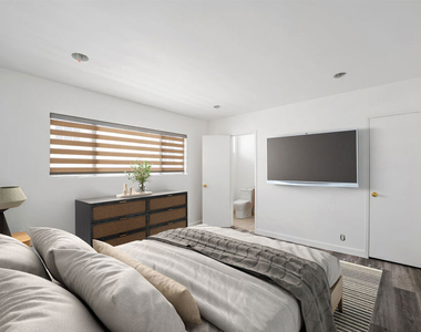 733 N Hayworth Avenue - Photo Thumbnail 11