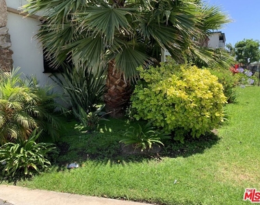 1330 S Wilton Place - Photo Thumbnail 15