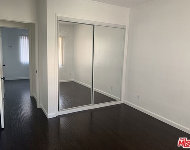 1330 S Wilton Place - Photo Thumbnail 11