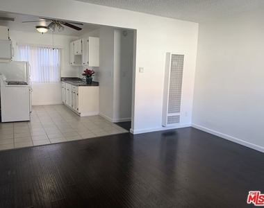 1330 S Wilton Place - Photo Thumbnail 7