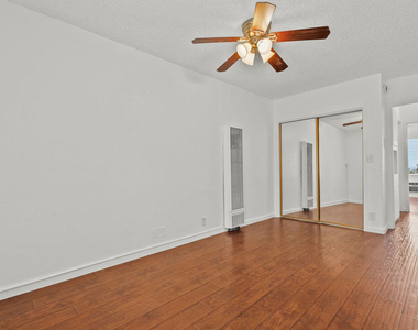 1540 N Fuller Avenue - Photo Thumbnail 12