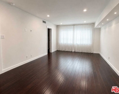 1525 N Hayworth Avenue - Photo Thumbnail 20