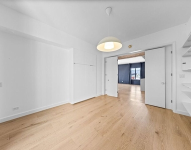 109 N Sycamore Avenue - Photo Thumbnail 11