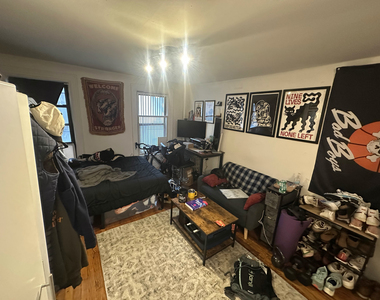 200 Allen Street - Photo Thumbnail 2