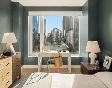 10th Avenue - Photo Thumbnail 3