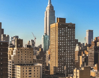 Second Avenue - Photo Thumbnail 3