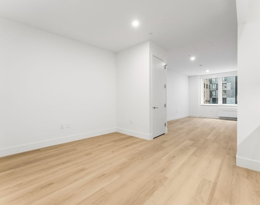 55 Broad Street - Photo Thumbnail 3