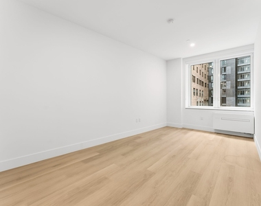 55 Broad Street - Photo Thumbnail 4