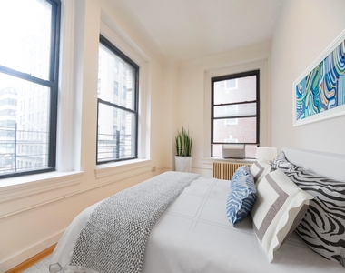 135 William Street - Photo Thumbnail 7