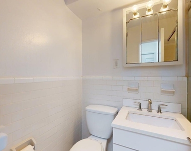 165 east 35th  - Photo Thumbnail 3