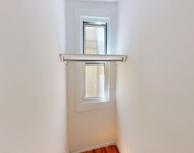 East 89th Street And 3rd Avenue (Address On Request) Apartment 15 - Photo Thumbnail 3