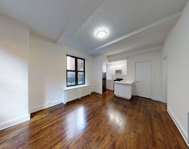 140 East 46th Street  - Photo Thumbnail 1