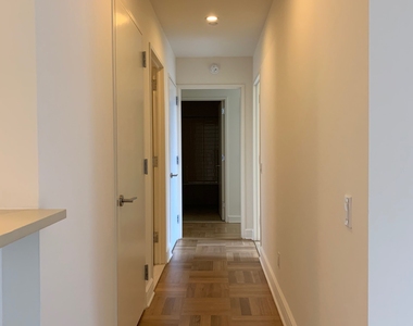 400 West 63rd Street - Photo Thumbnail 6