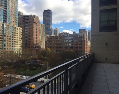 400 West 63rd Street - Photo Thumbnail 4