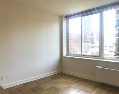 400 West 63rd Street - Photo Thumbnail 5