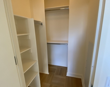 400 West 63rd Street - Photo Thumbnail 6