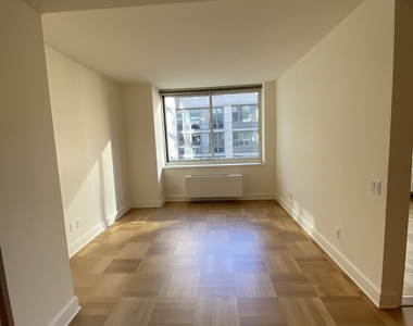 400 West 63rd Street - Photo Thumbnail 7