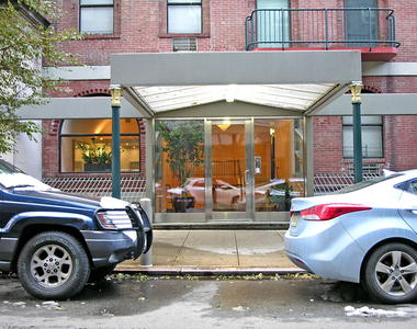 East 12th Street - Photo Thumbnail 7