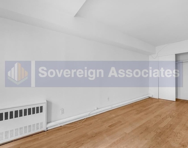 427 East 80th Street - Photo Thumbnail 2