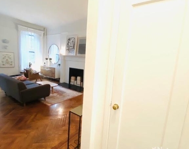 40 8th Avenue - Photo Thumbnail 10