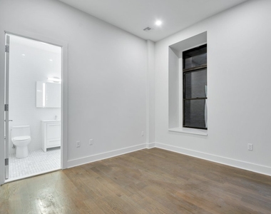 Madison Avenue - Photo Thumbnail 6
