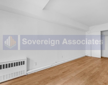 427 East 80th Street - Photo Thumbnail 2