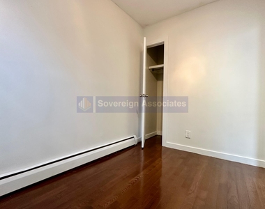 386 Manhattan Avenue - Photo Thumbnail 3