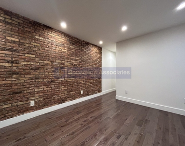4 Saint Nicholas Terrace - Photo Thumbnail 1