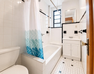 4305 Broadway - Photo Thumbnail 14